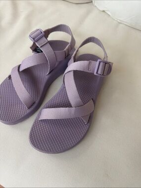 Chaco Lavender Purple Sandals 7